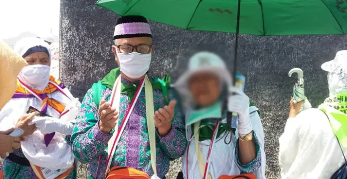 Jemaah haji asal Kota Kendari, Sitti Nurjannah (81) (Kanan)