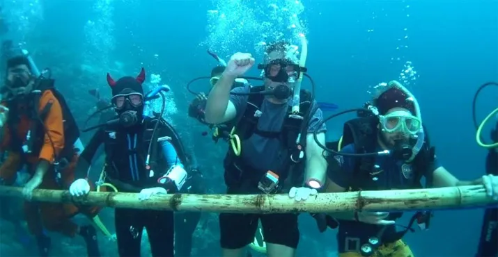 8 WNA Ikut Upacara Bawah Laut di Wakatobi