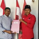 Tiga Balon Kada di Wakatobi Kembalikan Formulir Penjaringan PDIP Tiga Balon Kada di Wakatobi Kembalikan Formulir Penjaringan PDIP