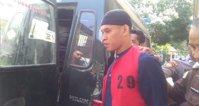 Jaksa Tuntut Adrianus Hukuman Kebiri Kimia