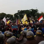 Semakin Sore, Aksi Mahasiswa di Senayan Semakin Ramai Semakin Sore, Aksi Mahasiswa di Senayan Semakin Ramai
