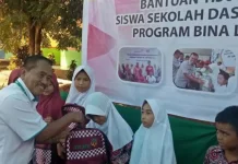 ANTAM Bantu 1.500 Paket Sekolah ke Siswa SD se-Kecamantan Pomalaa ANTAM Bantu 1.500 Paket Sekolah ke Siswa SD se-Kecamantan Pomalaa