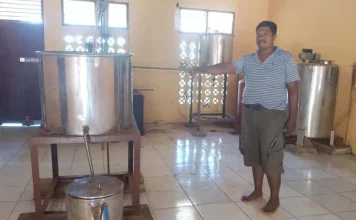 Perjuangan La Ode Gana, Mengolah Kameko Jadi Etanol Perjuangan La Ode Gana, Mengolah Kameko Jadi Etanol