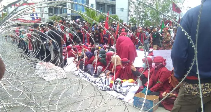 IMM Demo di Polda Sultra, Minta Dibentuk Tim Investigasi Independen