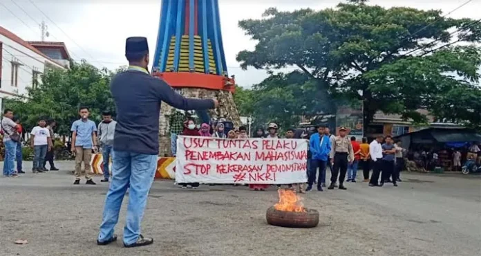Mahasiswa Kolut Gelar Aksi Solidaritas atas Meninggalnya Yusuf dan Randi