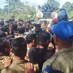 Ratusan Warga Wawonii Berdemo Tolak Tambang Ratusan Warga Wawonii Berdemo Tolak Tambang