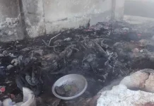 Demo Mahasiswa di Kendari, Kantor DPRD Sultra Dibakar Demo Mahasiswa di Kendari, Kantor DPRD Sultra Dibakar