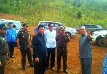 Kajati Sultra Sambangi Korban Banjir di Konut Kajati Sultra Sambangi Korban Banjir di Konut