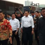Gegara Tembakan Gas Air Mata Ketua DPR RI Batal Temui Mahasiswa Gegara Tembakan Gas Air Mata Ketua DPR RI Batal Temui Mahasiswa