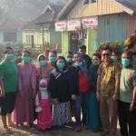 Lahan Gambut Masih Terbakar, Wabup Koltim Bagikan Masker ke Warga Lahan Gambut Masih Terbakar, Wabup Koltim Bagikan Masker ke Warga