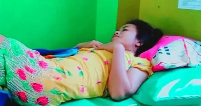 Cari Pokea, Wanita di Konut Ini Digigit Buaya