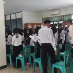 Maba ITK Avicenna Kendari Diajak Kenali Kampus ITK AVICENNA - Mahasiswa baru Institut Teknologi Kesehatan Avicenna Kendari telah resmi diterima di kampus kesehatan tersebut melalui kegiatan penyambutan mahasiswa bertajuk Iqra yang berlangsung pada 7-8 September 2019. (Foto : Istimewa)