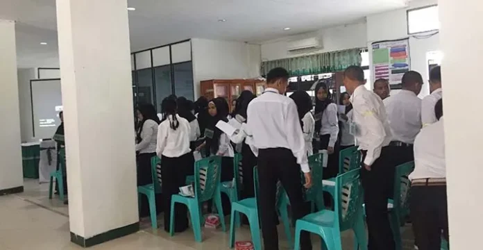 maba_avicenna ITK AVICENNA - Mahasiswa baru Institut Teknologi Kesehatan Avicenna Kendari telah resmi diterima di kampus kesehatan tersebut melalui kegiatan penyambutan mahasiswa bertajuk Iqra yang berlangsung pada 7-8 September 2019. (Foto : Istimewa)