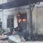 Demo Tolak UU KPK Ricuh, Sejumlah Motor Staf Sekretariat DPRD Sultra Dibakar Demo Tolak UU KPK Ricuh, Sejumlah Motor Staf Sekretariat DPRD Sultra Dibakar