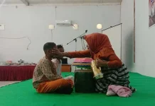 Pakandeana Anaana Maelu, Tradisi Masyarakat Buton Membina Anak Yatim Pakandeana Anaana Maelu, Tradisi Masyarakat Buton Membina Anak Yatim