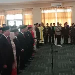 Ketua DPRD Konsel Menangis Saat Pelantikan Ketua DPRD Konsel Menangis Saat Pelantikan