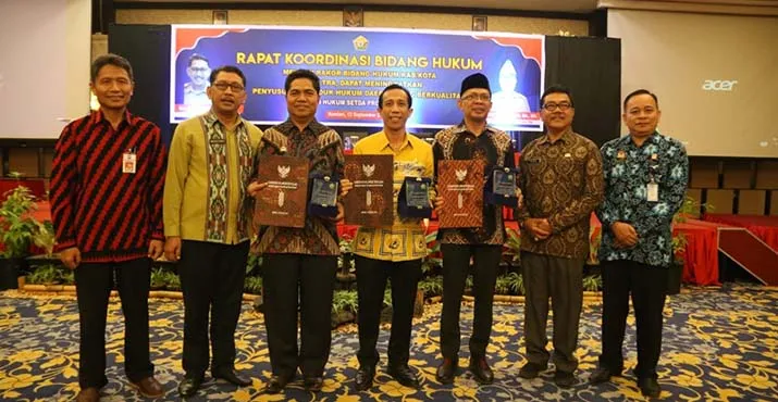 Pemkab Buton Raih Penghargaan JDIH Terbaik di Sultra