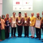 Sejumlah Pejabat di Sultra Raih Penghargaan Anugerah Pendidikan Sejumlah Pejabat di Sultra Raih Penghargaan Anugerah Pendidikan