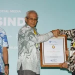 Terima Penghargaan API, Lukman Abunawas Fokus Wujudkan Sultra Cerdas Terima Penghargaan API, Lukman Abunawas Fokus Wujudkan Sultra Cerdas