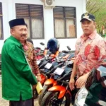 Ruksamin Salurkan Bantuan Kendaraan Operasional Dinas Pertanian Ruksamin Salurkan Bantuan Kendaraan Operasional Dinas Pertanian