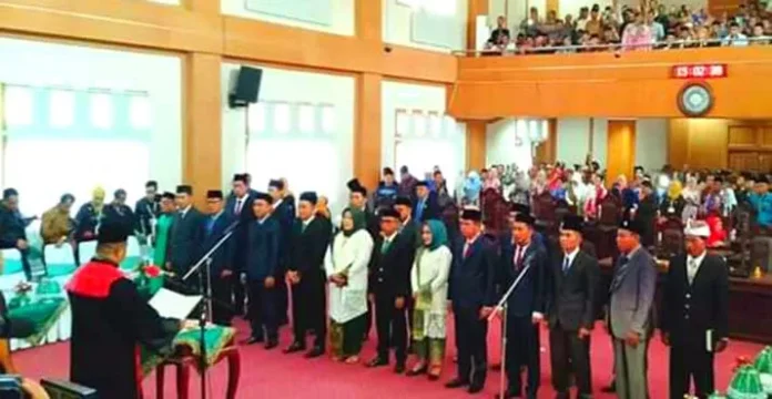 Resmi Dilantik, 20 Anggota DPRD Konut Diharap Profesional
