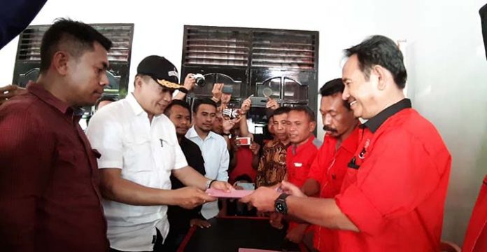 Serius Maju Pilkada Muna, Rajiun Resmi Daftar di PDIP