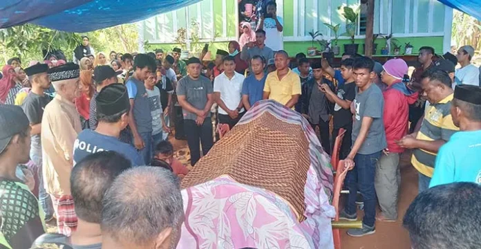 Warga Sebut Randy 'Pahlawan' Demokrasi