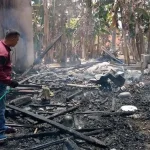 Rumah Seorang Warga di Buteng Hangus Terbakar Rumah Seorang Warga di Buteng Hangus Terbakar