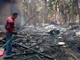 Rumah Seorang Warga di Buteng Hangus Terbakar Rumah Seorang Warga di Buteng Hangus Terbakar
