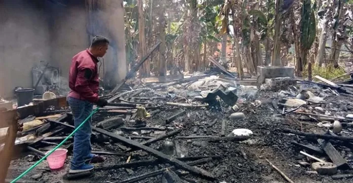 Rumah Seorang Warga di Buteng Hangus Terbakar