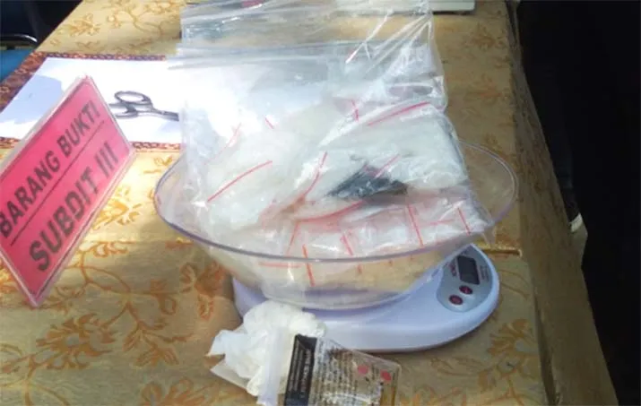 Polisi Tangkap IRT Pengedar 854 Gram Sabu dari Lapas Kendari