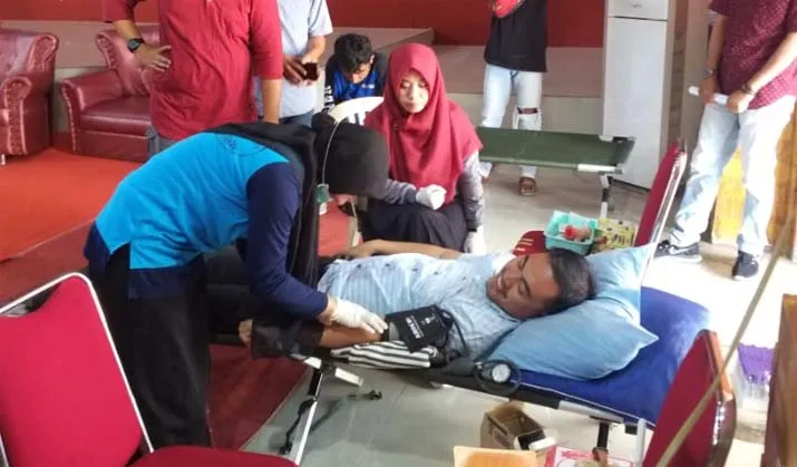 USN Gelar Donor Darah dan Sunatan Massal