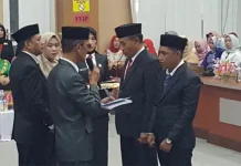 Sainal Amrin Jadi Ketua Sementara DPRD Kolaka Sainal Amrin Jadi Ketua Sementara DPRD Kolaka