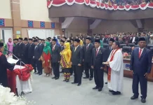 30 Anggota Legislatif Kolaka Resmi Dilantik 30 Anggota Legislatif Kolaka Resmi Dilantik