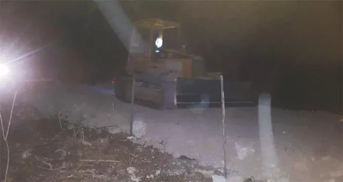 Genjot Pembangunan di Busel, TNI Lembur