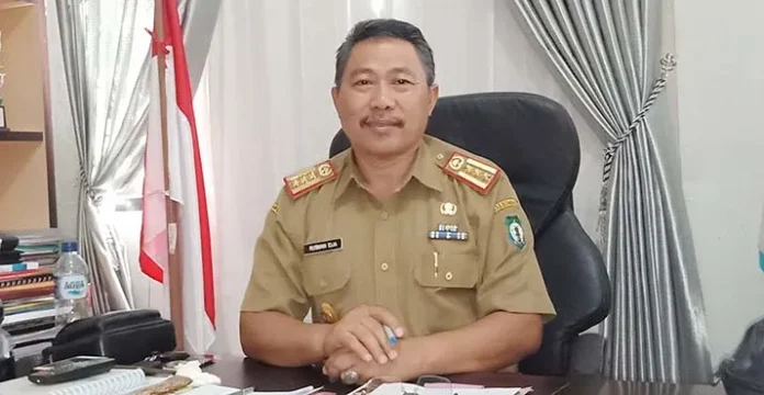 Rusman_Idja_bombana Kepala Badan Kepegawaian dan Pengembangan Sumber Daya Manusia (BKPSDM) Bombana, Rusman Idja