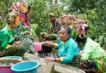 Cerita dari Puncak Siontapina, Ritual Sakral dan Lestarinya Hutan Cerita dari Puncak Siontapina, Ritual Sakral dan Lestarinya Hutan