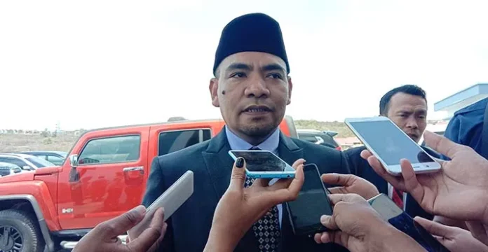 Ketua DPRD Baubau Zahari