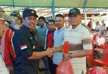 Bupati Kolut Minta Kelompok Tani Maksimalkan Penanaman Bibit Kakao Bupati Kolut Minta Kelompok Tani Maksimalkan Penanaman Bibit Kakao