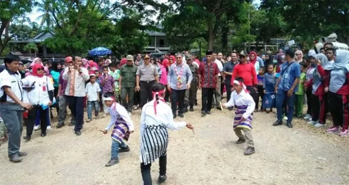 Camat Wakorumba Utara Keluhkan Ambulans ke Bupati