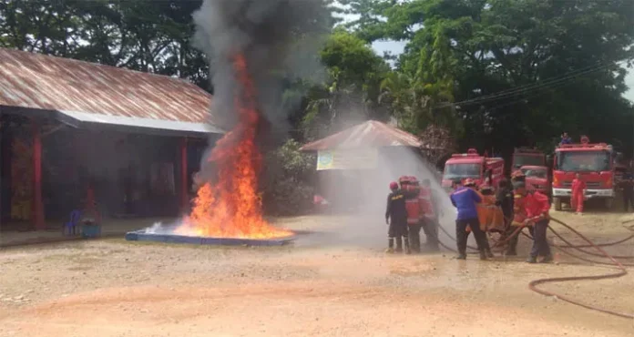 Damkar Kendari Beri Pelatihan Peserta dari 4 Kabupaten