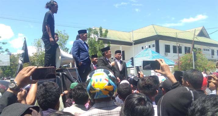 Ratusan Mahasiswa Teknik Kembali Kepung DPRD Sultra