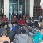 Disambangi Mahasiswa, Sejumlah Staf DPRD Sultra Lari Berhamburan Disambangi Mahasiswa, Sejumlah Staf DPRD Sultra Lari Berhamburan