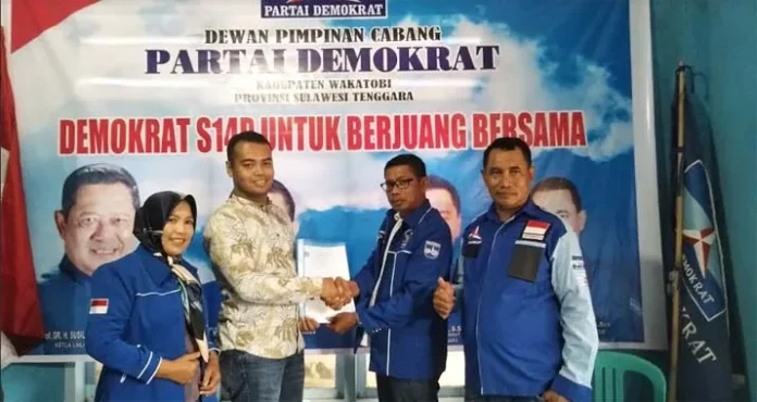Maju Pilkada Wakatobi, Pemuda Ini Daftar di Tiga Partai