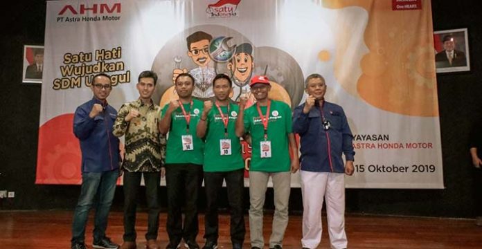 Guru SMK Satria Kendari Berhasil Juara di AHSC 2019