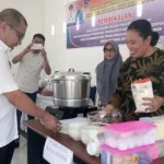 30 Kelompok Usaha Mikro di Koltim Diberi Pembekalan dan Bantuan 30 Kelompok Usaha Mikro di Koltim Diberi Pembekalan dan Bantuan