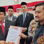 Pemda Muna Bersama KPU dan Bawaslu Setujui Nilai NPHD Pemda Muna Bersama KPU dan Bawaslu Setujui Nilai NPHD