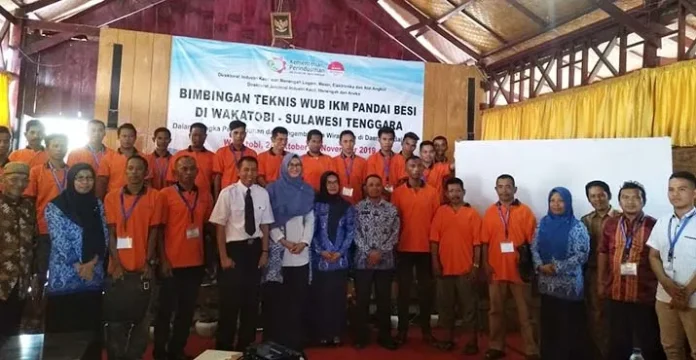 Pandai Besi di Wakatobi Kebagian Fasilitas Mesin Penunjang Kerajinan