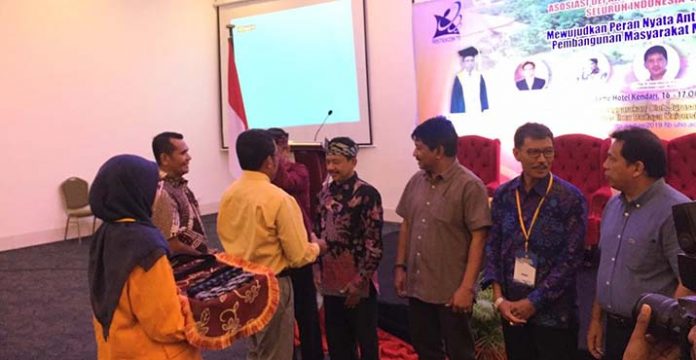 Para Pemikir Antropologi Berkumpul di Kendari Bahas Pembangunan Multikultural