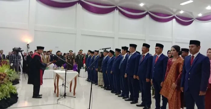 25 Anggota DPRD Baubau Resmi Dilantik